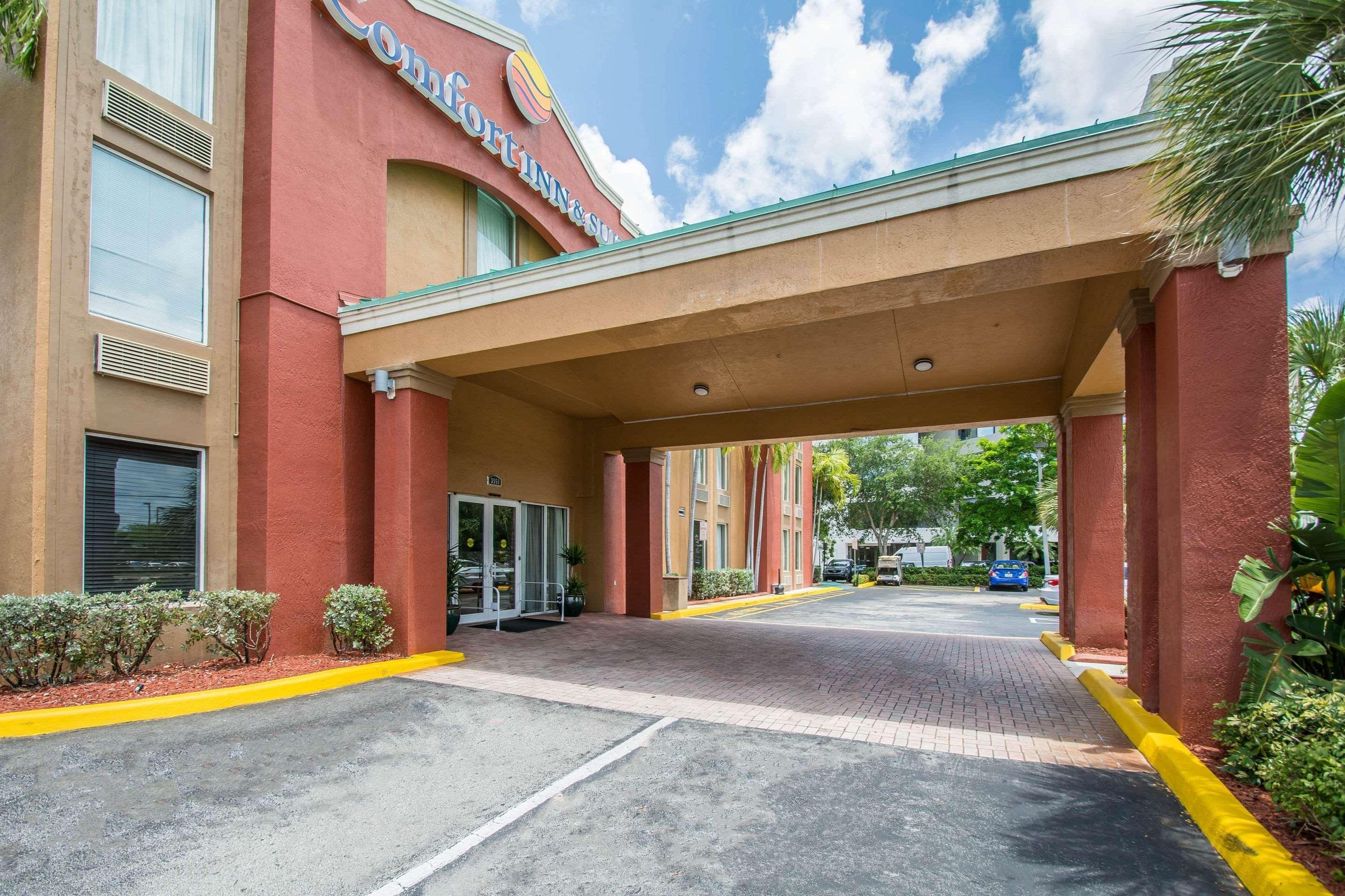 Comfort Inn & Suites Fort Lauderdale West Turnpike Lauderdale Lakes Zewnętrze zdjęcie